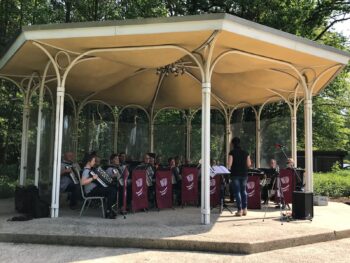 Akkordeonspieler beim Kurparkkonzert Bad Bentheim 2019